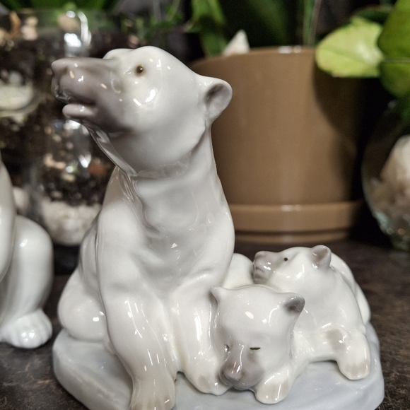 Set of 2 Lladro Polar Bears. About 5" Tall - Picture 11 of 13